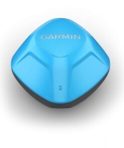Blauw, licht en rond Garmin Striker Cast GPS-toestel tegen een witte achtergrond.
