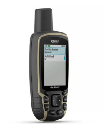 Garmin GPSMAP 65 - nauwkeurig gps-apparaat voor outdoor en navigatie. GPS-apparaat, Garmin GPSMAP 65, zwarte en beige behuizing, scherm aan, van bovenaf gefotografeerd.