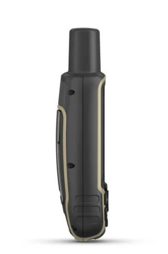 Garmin GPSMAP 65 GPS-apparaat zijprofiel, zwart en beige design. Garmin GPSMAP 65, zwarte GPS-apparaat, zijprofiel, verticale weergave met beige details.