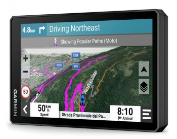 Garmin Zumo XT2 GPS-navigatieapparaat met rij-instructies Garmin Zumo XT2-navigatieapparaat toont een kleurrijke kaart en rij-instructies voor een motorrijder.