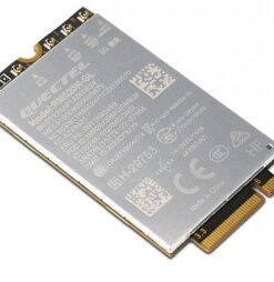 Een zilverkleurige Lenovo Quectel RM520N-GL 5G M.2-netwerkkaart op een witte achtergrond, gezien van schuin boven.