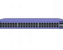 Extreme Networks 5320-netwerkapparaat met 48 poorten Paarse netwerkapparaat met 48 Ethernet-poorten en 8 SFP-sleuven aan de voorzijde.