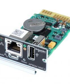 APC-netwerkbeheerkaart voor één fase, inclusief USB- en Ethernet-aansluitingen, groene printplaat en metalen onderdelen.