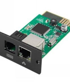 APC EASY UPS ONLINE SNMP-kaart, groene printplaat in close-up, twee netwerkpoorten op de voorgrond.
