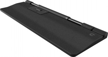 Draadloze Contour Rollermouse Pro Extended ergonomische controller Draadloze zwarte ergonomische Rollermouse-controller met lange polssteun, afgebeeld schuin van boven tegen een zwarte achtergrond.