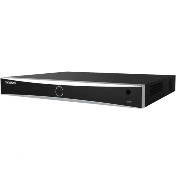 Zwart en zilveren 16-kanaals Hikvision recorder in een platte behuizing, vooraanzicht.