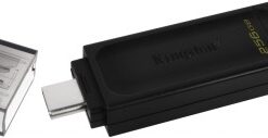Zwarte Kingston 256 GB USB-C-geheugenstick, beschermkap verwijderd, connector zichtbaar.