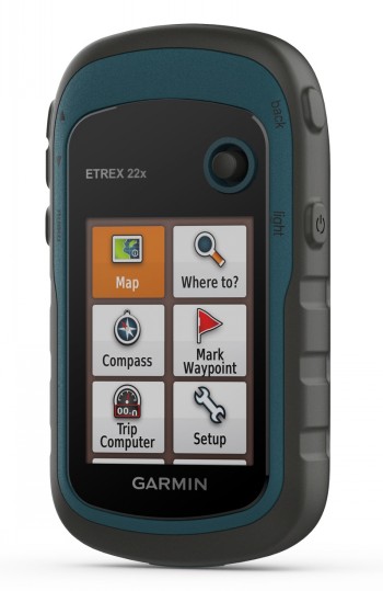 Garmin eTrex 22x GPS-apparaat - praktisch voor navigatie Garmin eTrex 22x GPS-apparaat met een kleurenscherm en een rubberen blauw-zwarte behuizing, het scherm toont het navigatiemenu.
