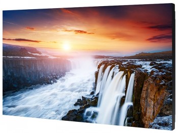 Samsung 55" VH55R-R videowall - heldere kleuren en modern design 55-inch Samsung VH55R-R videowall in een opvallend landschap met heldere kleuren en smalle randen.