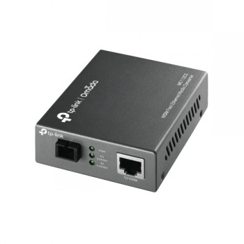 Zwarte TP-Link netwerkadapter met SC- en Ethernet-poorten, compacte rechthoekige vorm.