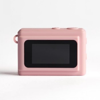 Nilox Mini Action Cam Pink - stijlvolle roze camera Roze actioncamera met een zwart monitor, gefotografeerd van achteren op een witte achtergrond.