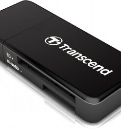 Zwarte Transcend SD/microSD-kaartlezer, compact en rechthoekig, met wit logo bovenop.