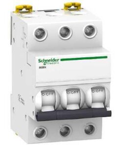 Schneider Electric Acti9 IK60N 3P installatieautomaat 40A, 6 kA Driefasige witte installatieautomaat met het Schneider Electric-logo en een groene accentstreep zichtbaar.