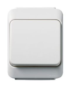 Witte kunststof schakelaar met een eenvoudig rechthoekig ontwerp en IP44-beschermingsklasse.