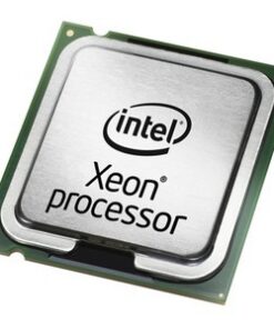Hopeanvärinen Intel Xeon -prosessori ja Dell Technologiesin CPU-piirilevy ylhäältä katsottuna.